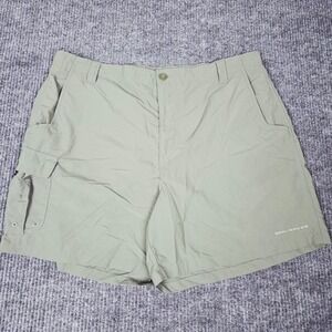 Columbia PFG Mens XL 6 Inseam Omni-Shade Fishing Cargo Shorts Sage Green Olive‎